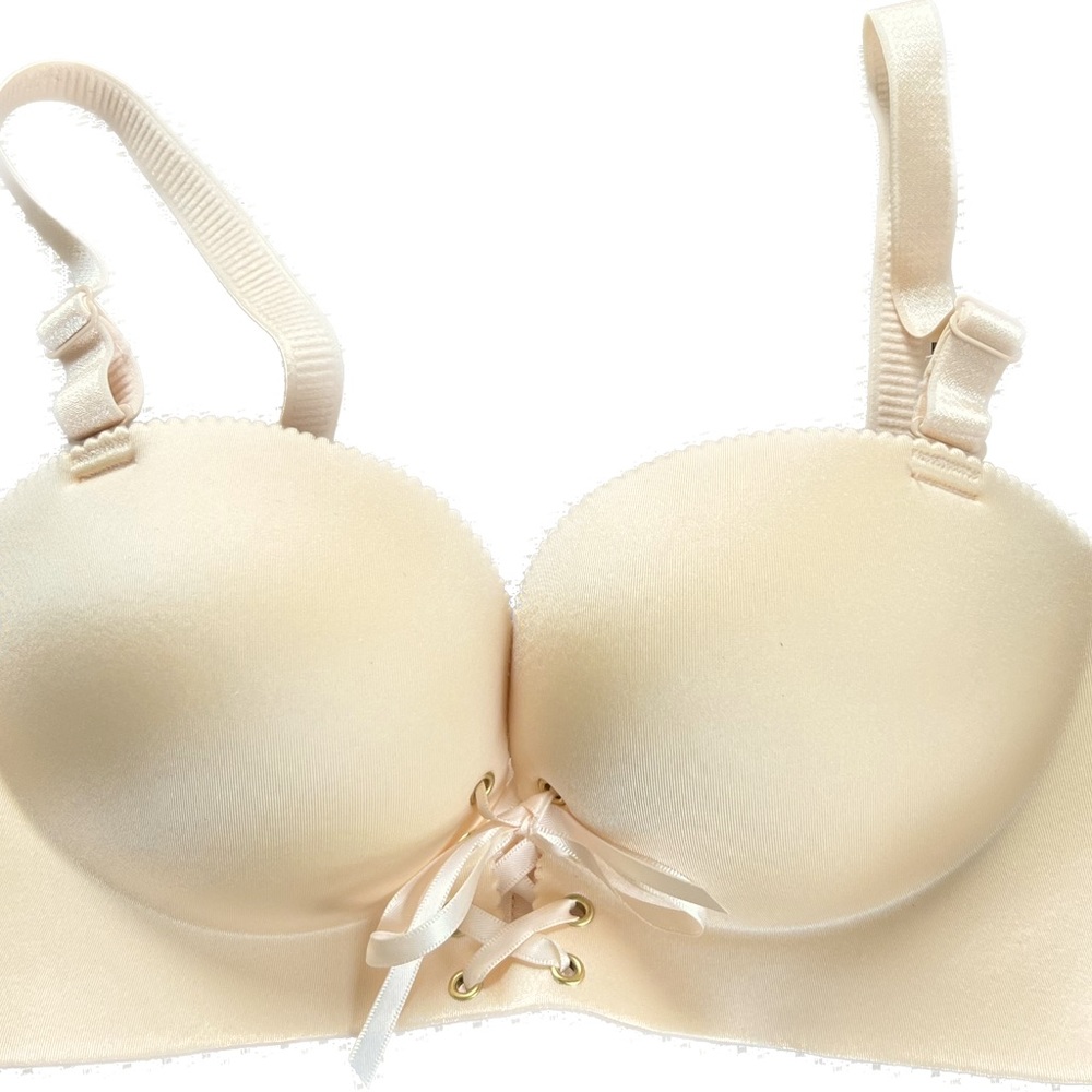 34B bra.  Never worn. No tags.